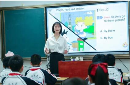 弘扬师德师风  做新时代“四有”好老师丨广外首届师德标兵