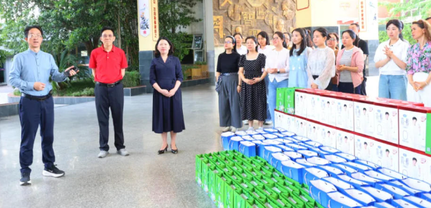 鼓干劲  振士气｜广元外国语学校开展毕业班教师慰问活动
